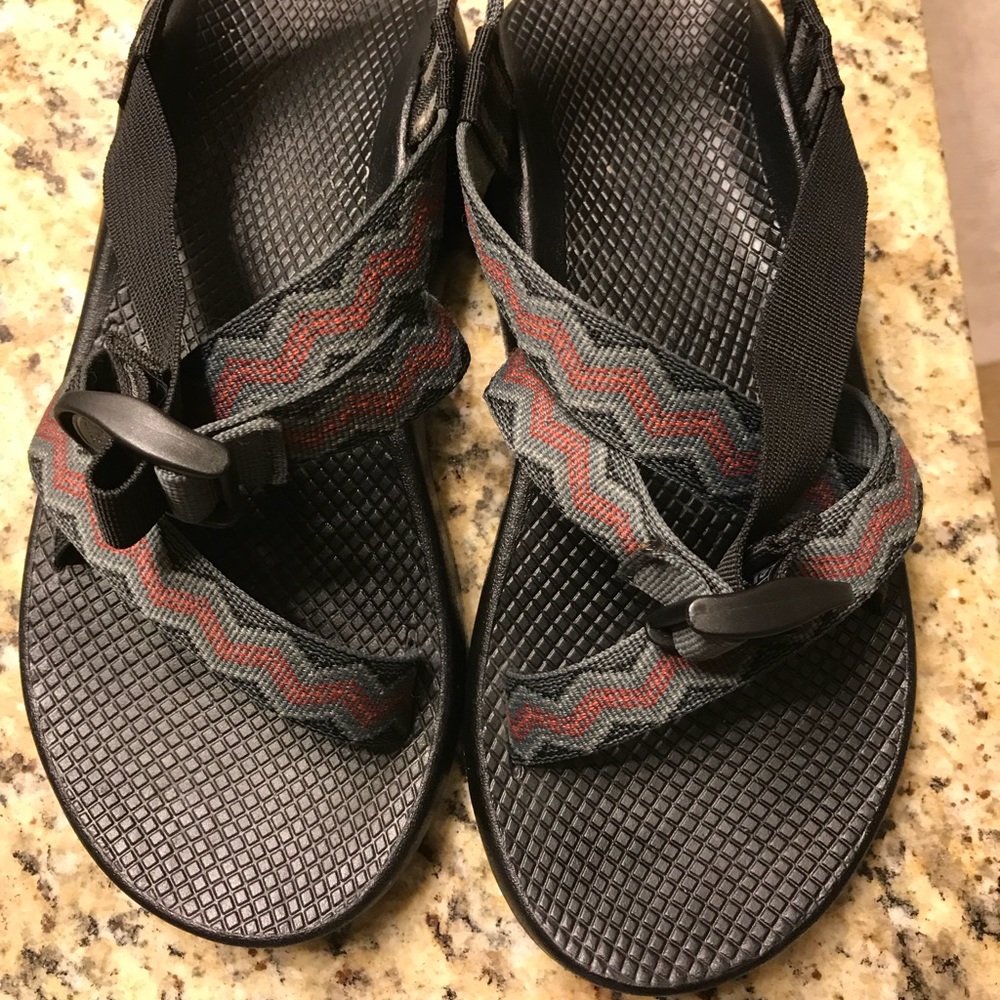 Men’s Chaco size 9